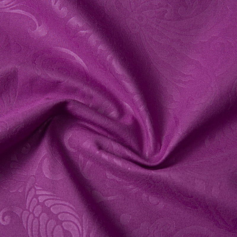 Hva er preget mikrofiber og hvordan forblir mønsteret permanent?