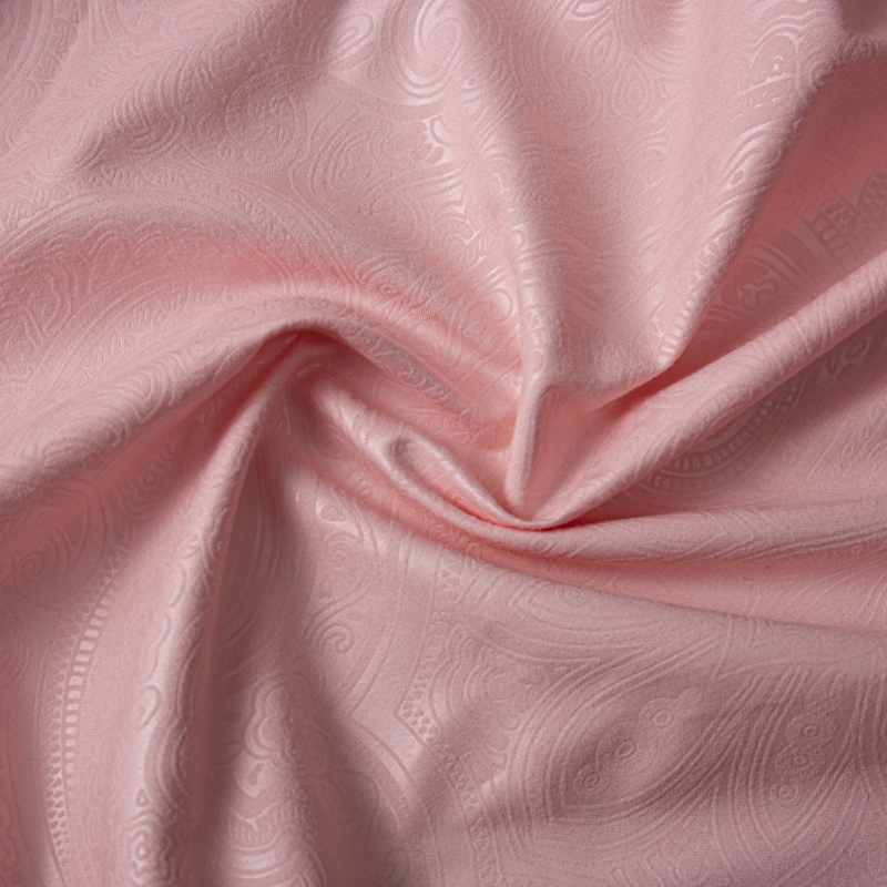 Polyester preget hjemmetekstilstoff
